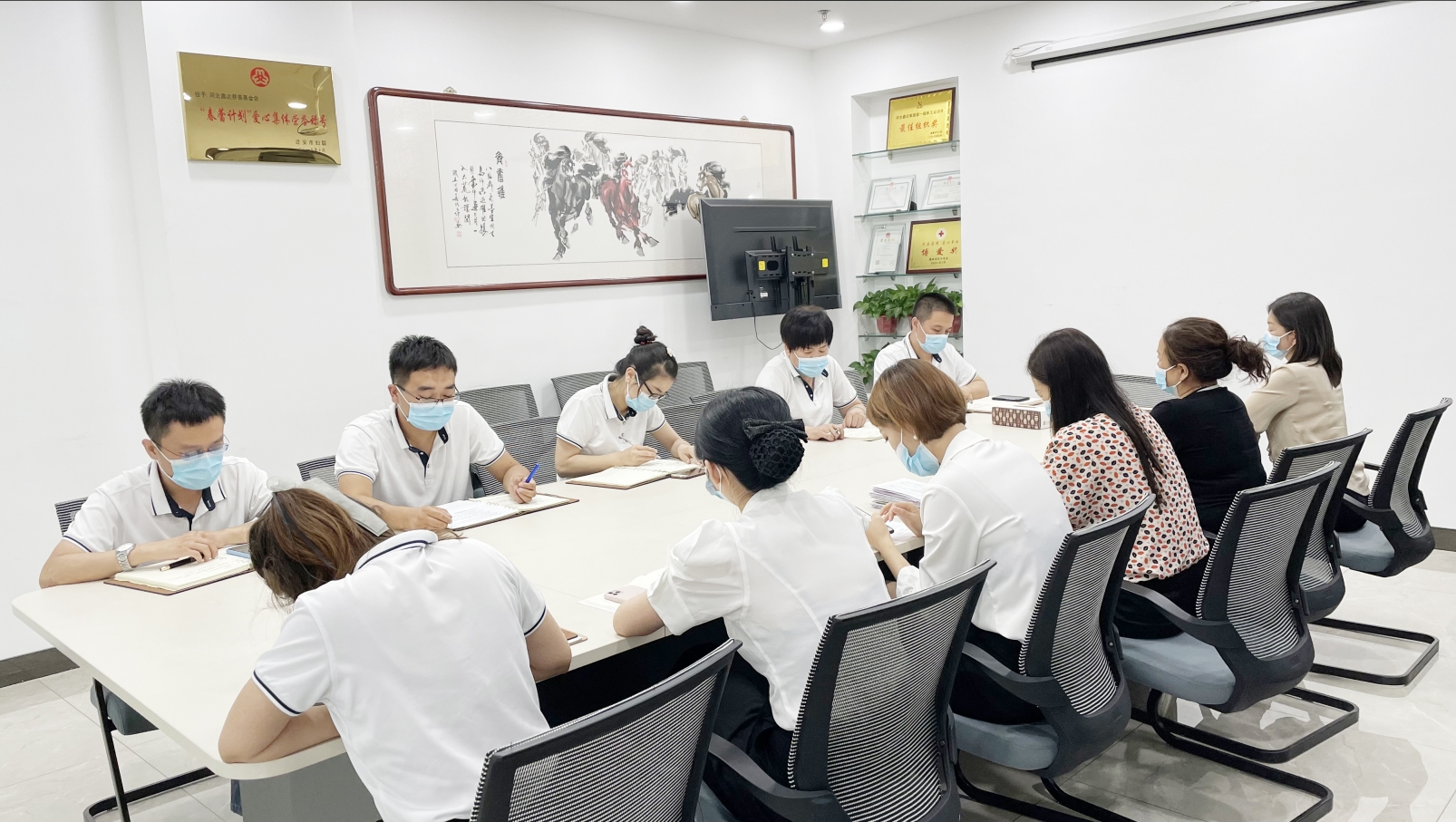 重拳反腐！河北巨鑫酒業(yè)組織召開廉政建設(shè)工作會(huì)議